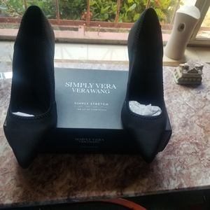Simply Vera 8.5 heels